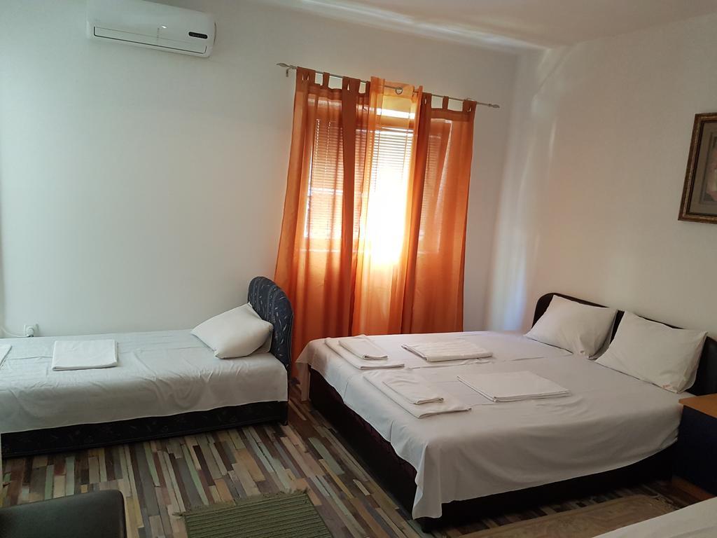 Ni Lira Inn מראה חיצוני תמונה