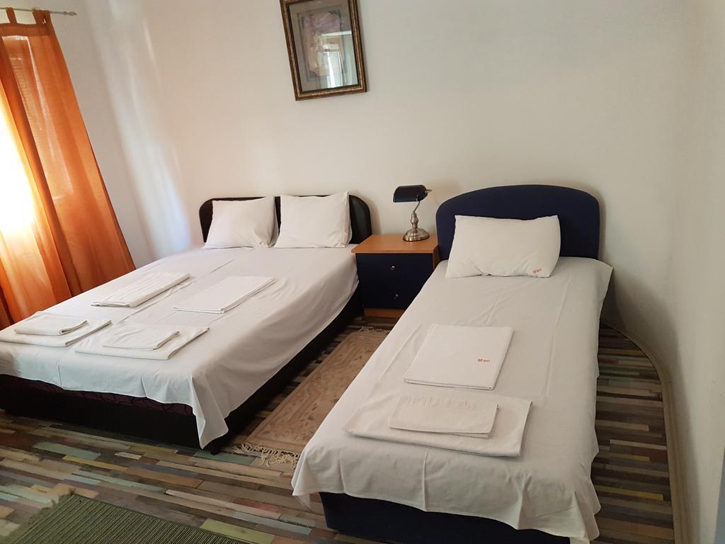 Ni Lira Inn מראה חיצוני תמונה