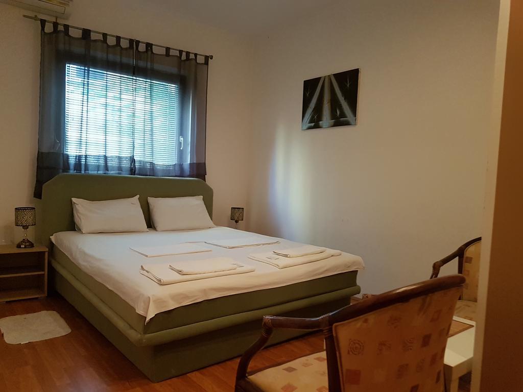 Ni Lira Inn מראה חיצוני תמונה