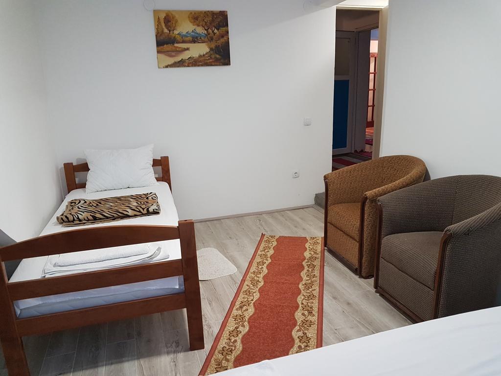 Ni Lira Inn מראה חיצוני תמונה