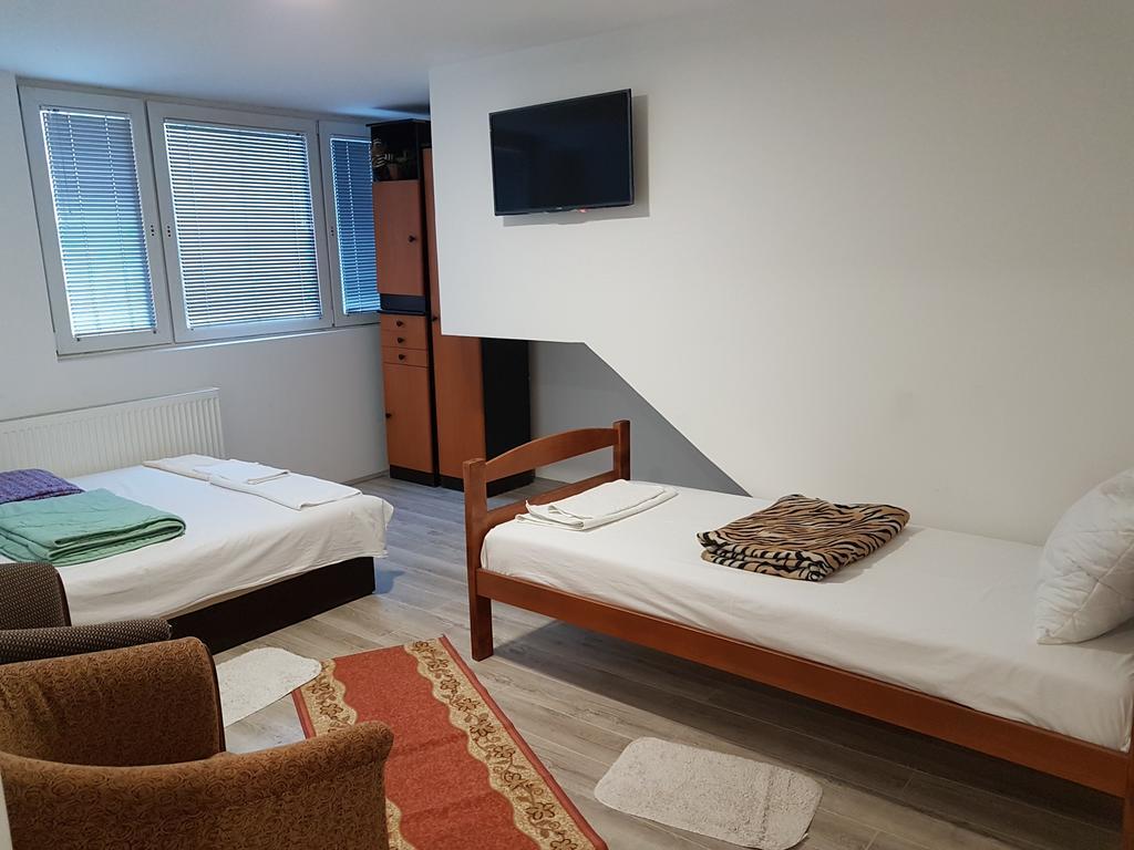 Ni Lira Inn מראה חיצוני תמונה