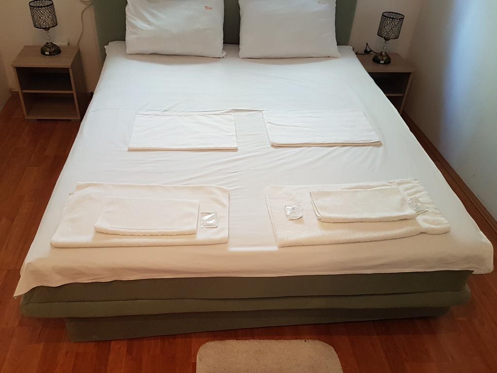 Ni Lira Inn מראה חיצוני תמונה