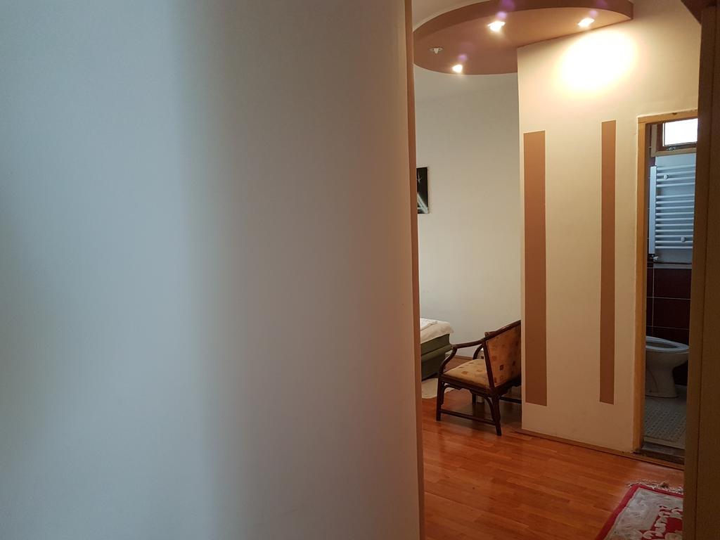 Ni Lira Inn מראה חיצוני תמונה