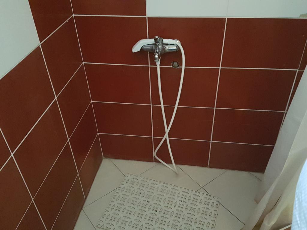 Ni Lira Inn מראה חיצוני תמונה