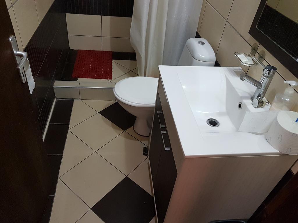 Ni Lira Inn מראה חיצוני תמונה