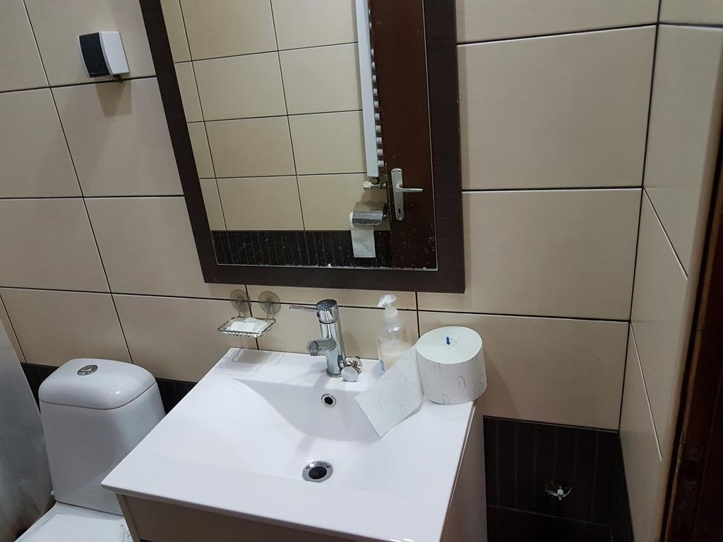 Ni Lira Inn מראה חיצוני תמונה