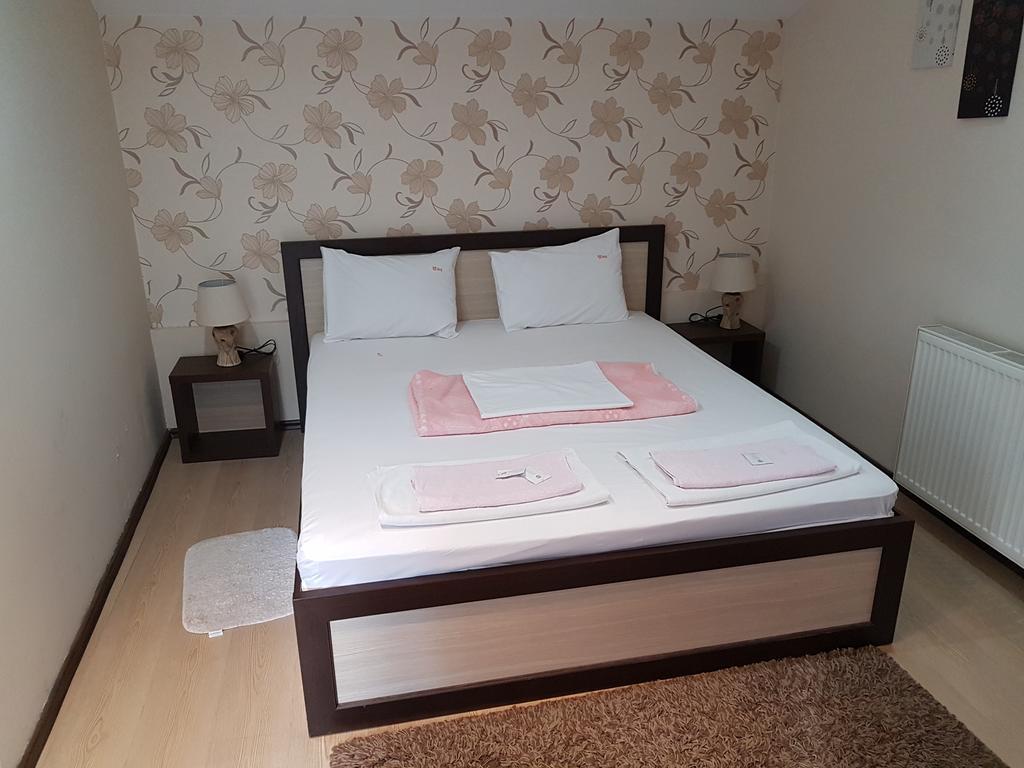 Ni Lira Inn מראה חיצוני תמונה