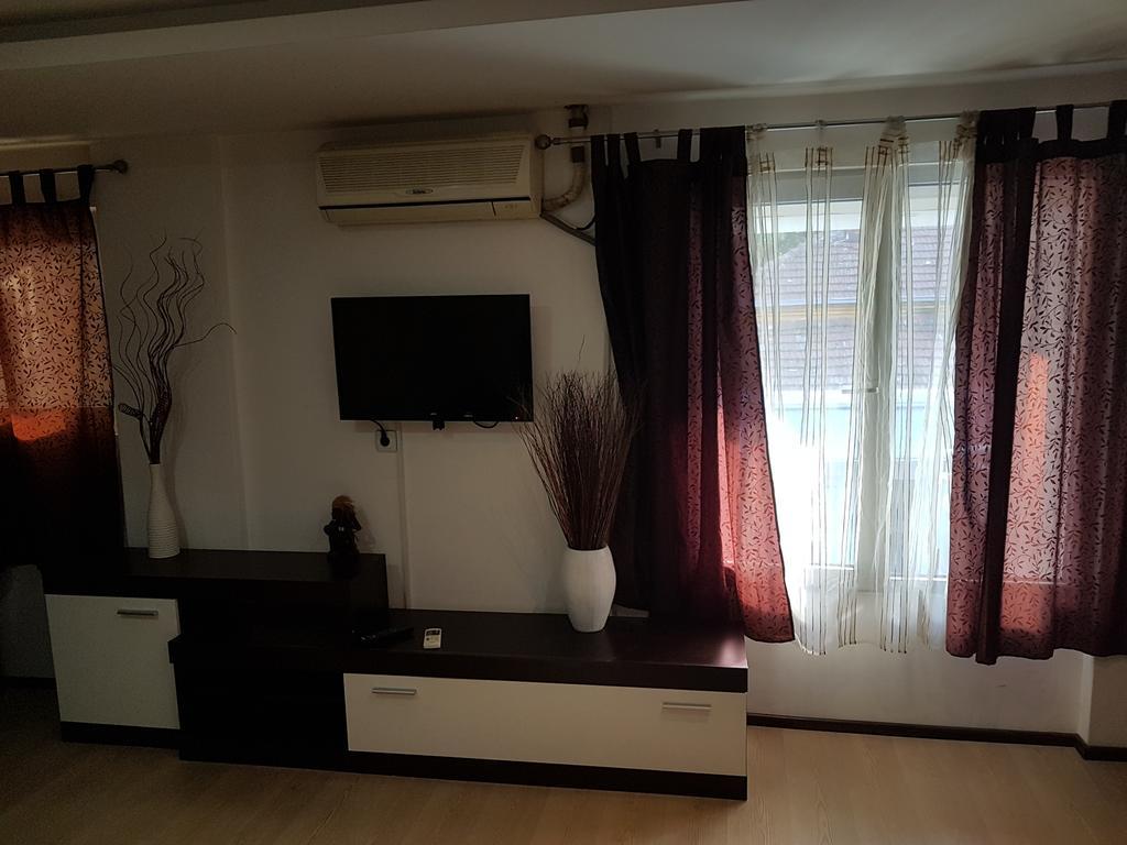 Ni Lira Inn מראה חיצוני תמונה