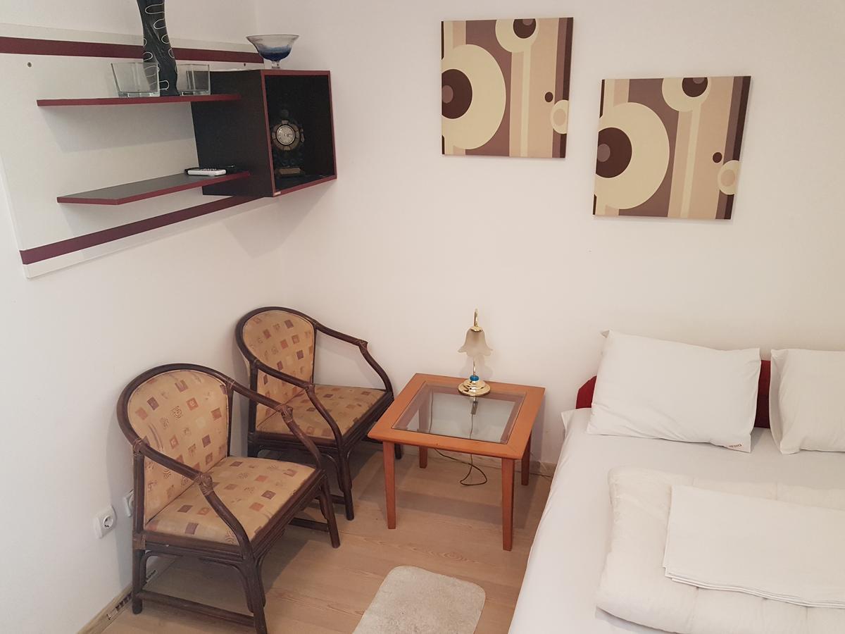 Ni Lira Inn מראה חיצוני תמונה